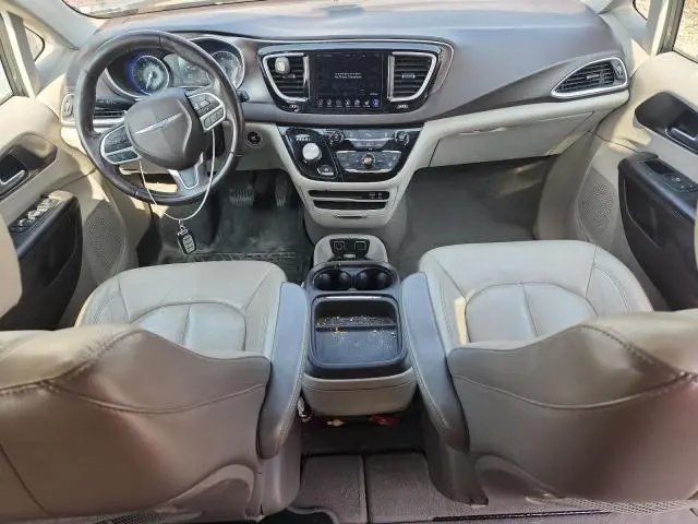 2017 CHRYSLER PACIFICA TOURING L  