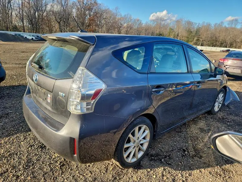 2013 TOYOTA PRIUS V   