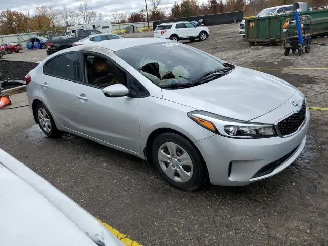 2017 KIA FORTE LX  