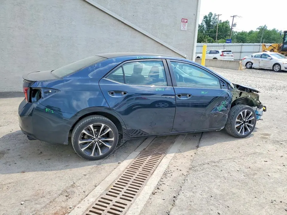2018 TOYOTA COROLLA SE  
