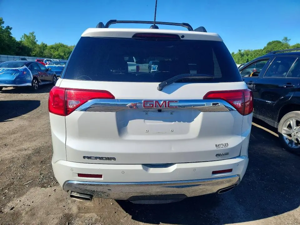 2018 GMC ACADIA DENALI  