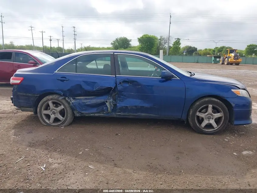 2010 TOYOTA CAMRY SE