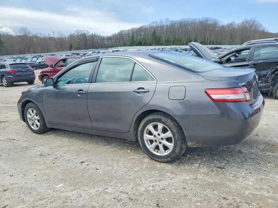 2011 TOYOTA CAMRY LE  