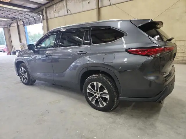 2020 TOYOTA HIGHLANDER XLE  