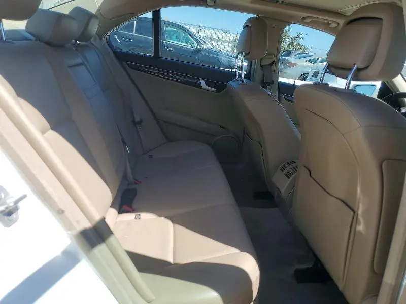 2013 MERCEDES-BENZ C 250  