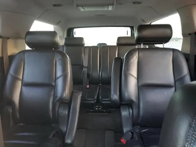 2010 CADILLAC ESCALADE ESV PREMIUM  