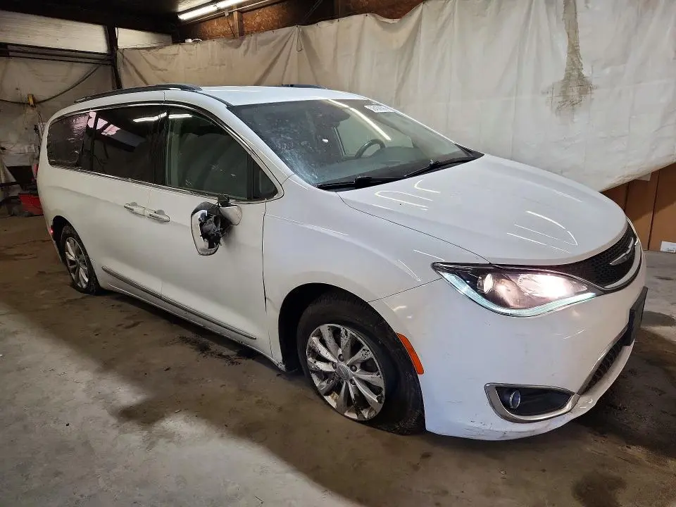 2018 CHRYSLER PACIFICA TOURING L  