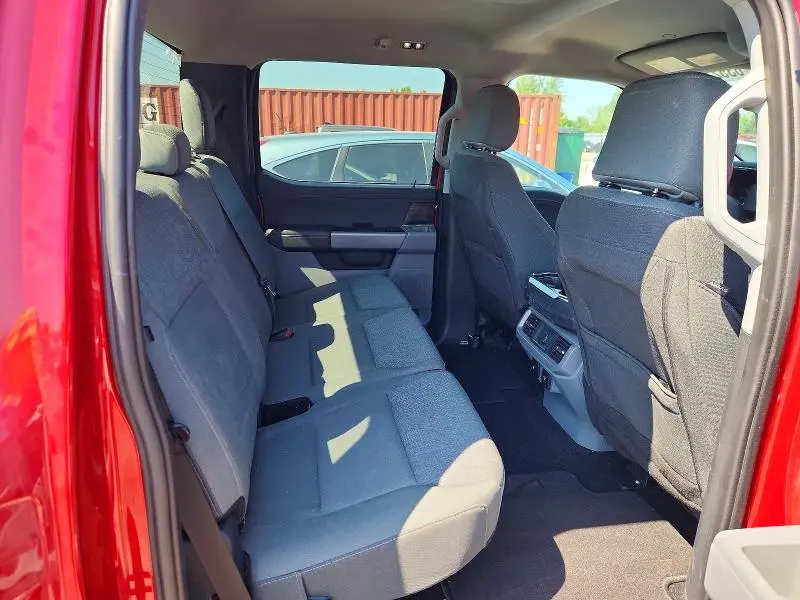 2024 FORD F150 LIGHTNING XLT  