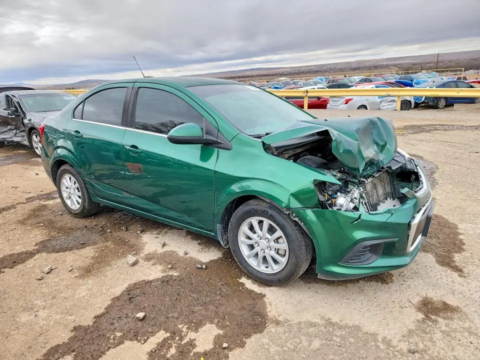 2018 CHEVROLET SONIC LT  