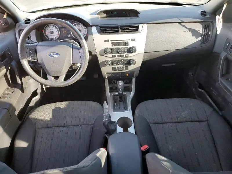 2010 FORD FOCUS SE  