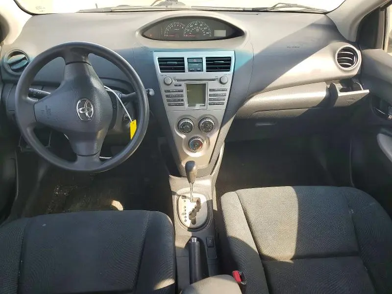 2011 TOYOTA YARIS BASE  