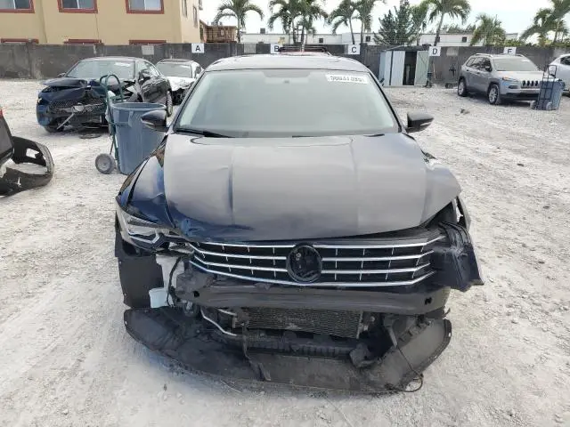 2018 VOLKSWAGEN PASSAT SE  