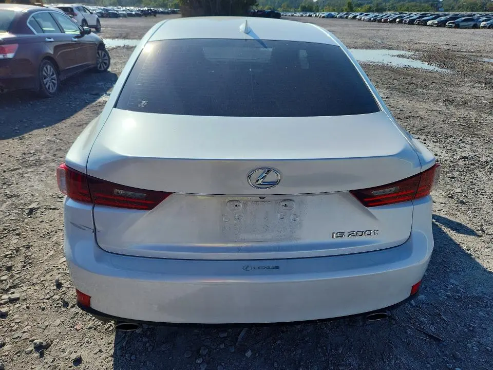 2016 LEXUS IS 200T  