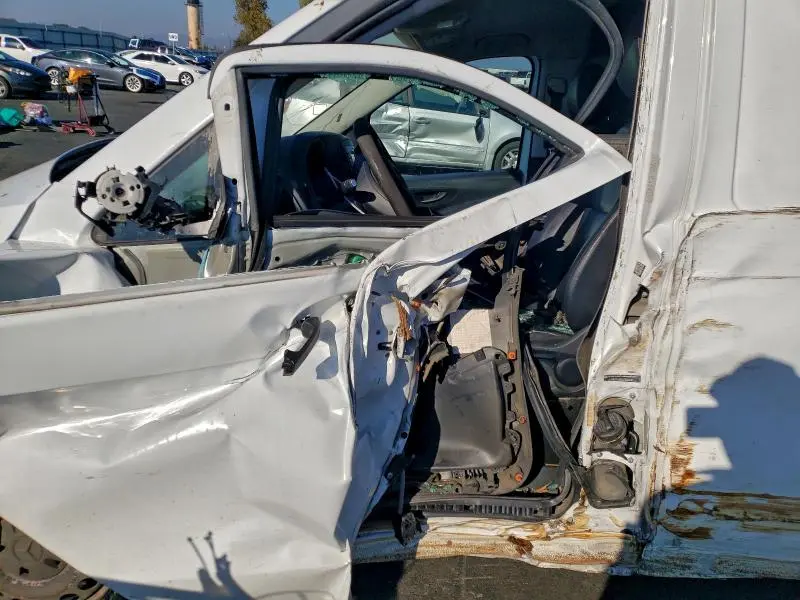 2017 MERCEDES-BENZ METRIS   