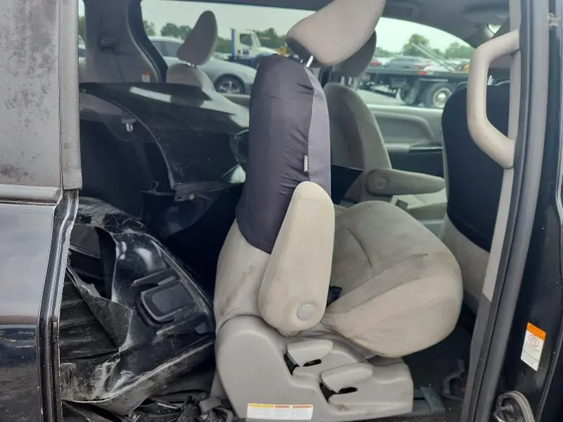 2020 TOYOTA SIENNA L  