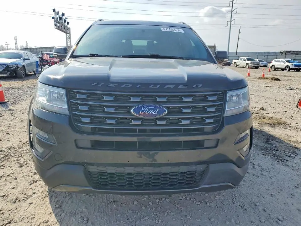 2017 FORD EXPLORER XLT  