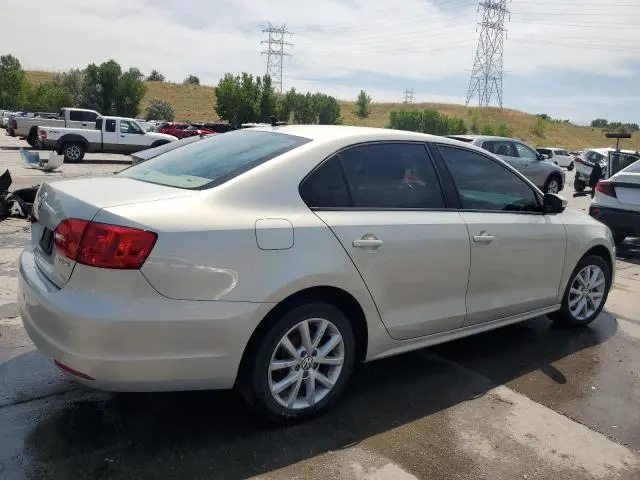 2011 VOLKSWAGEN JETTA SE  