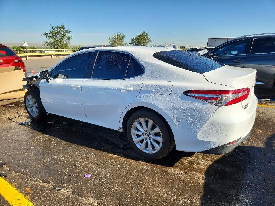 2019 TOYOTA CAMRY LE  