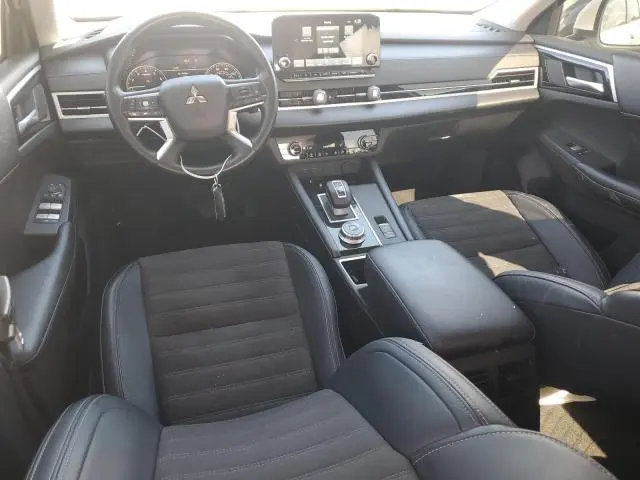 2024 MITSUBISHI OUTLANDER SE  