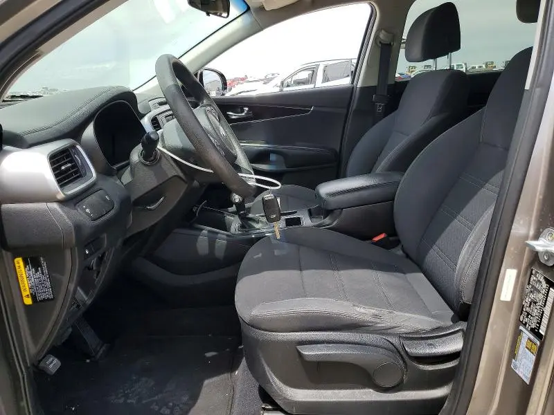 2017 KIA SORENTO LX  