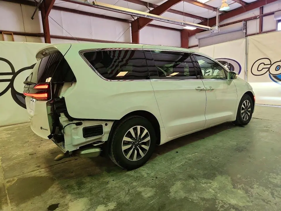2022 CHRYSLER PACIFICA HYBRID TOURING L  