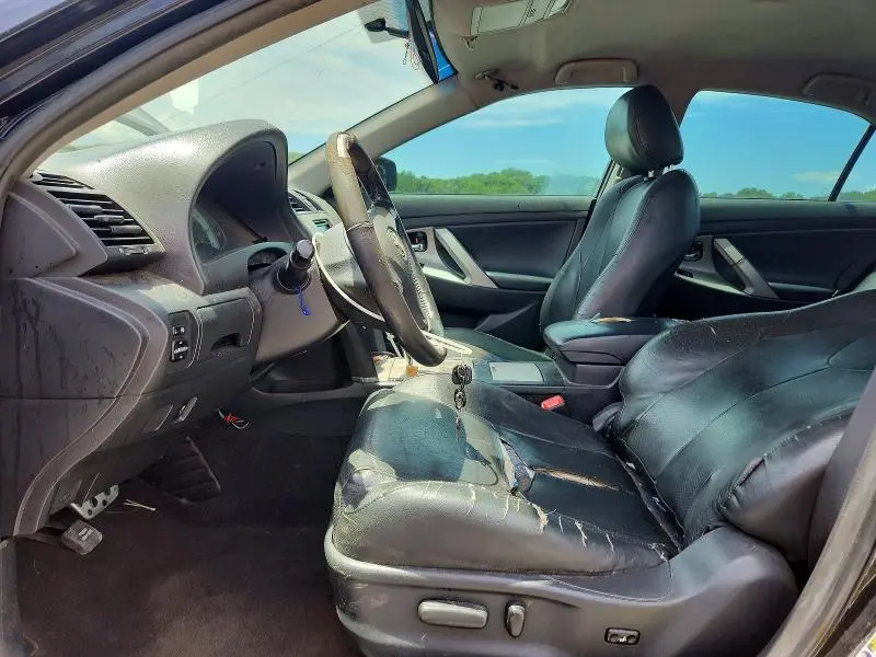 2010 TOYOTA CAMRY SE  