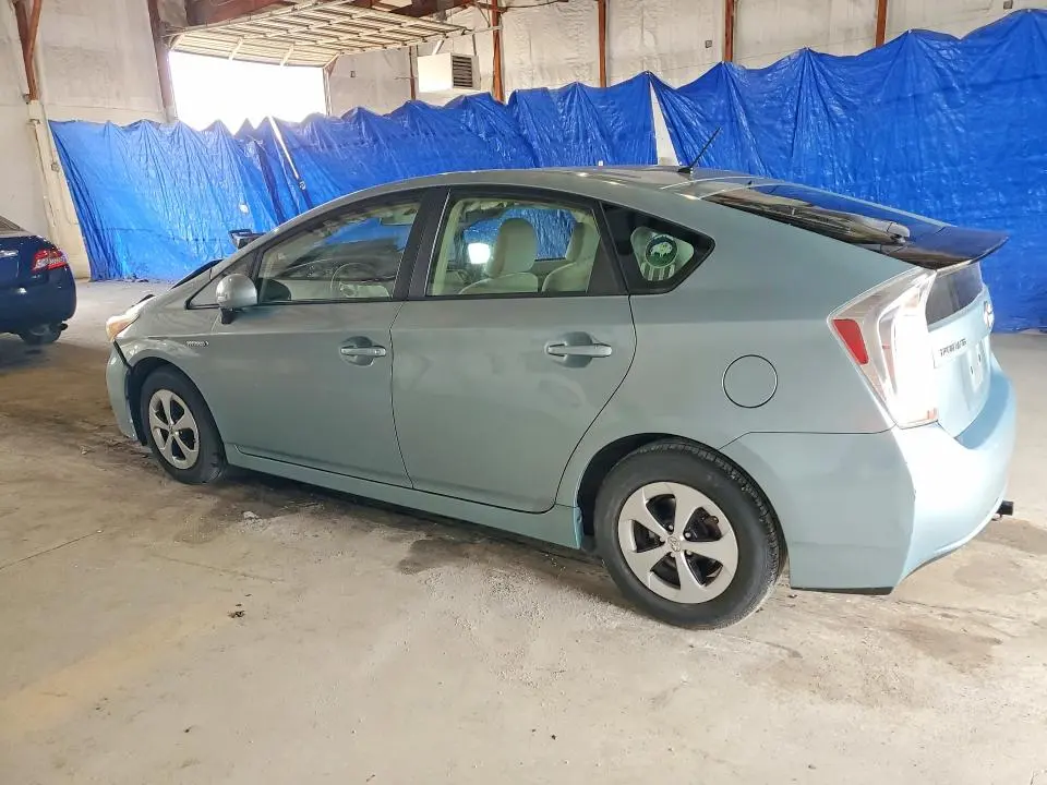 2013 TOYOTA PRIUS TWO  