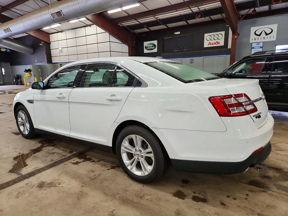 2015 FORD TAURUS SEL  