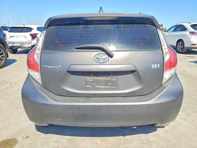 2016 TOYOTA PRIUS C TWO  