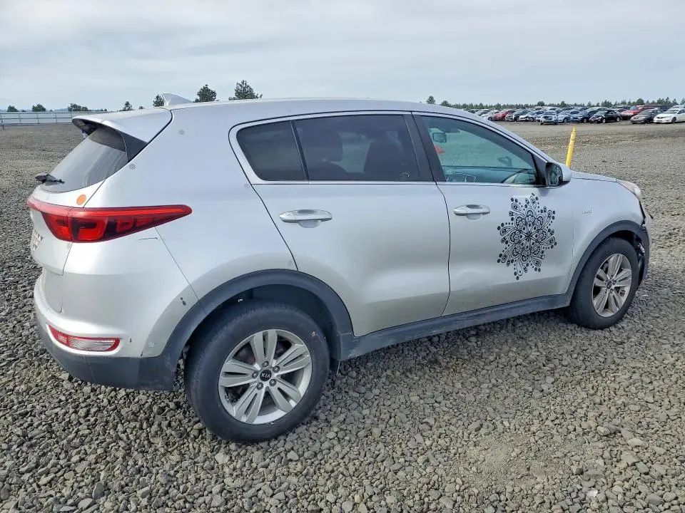 2017 KIA SPORTAGE LX  