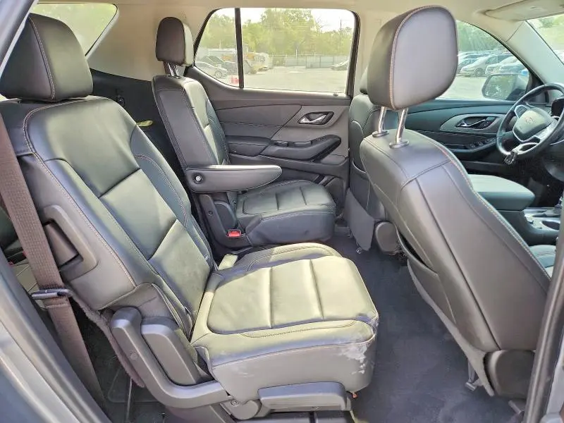2021 CHEVROLET TRAVERSE LT  