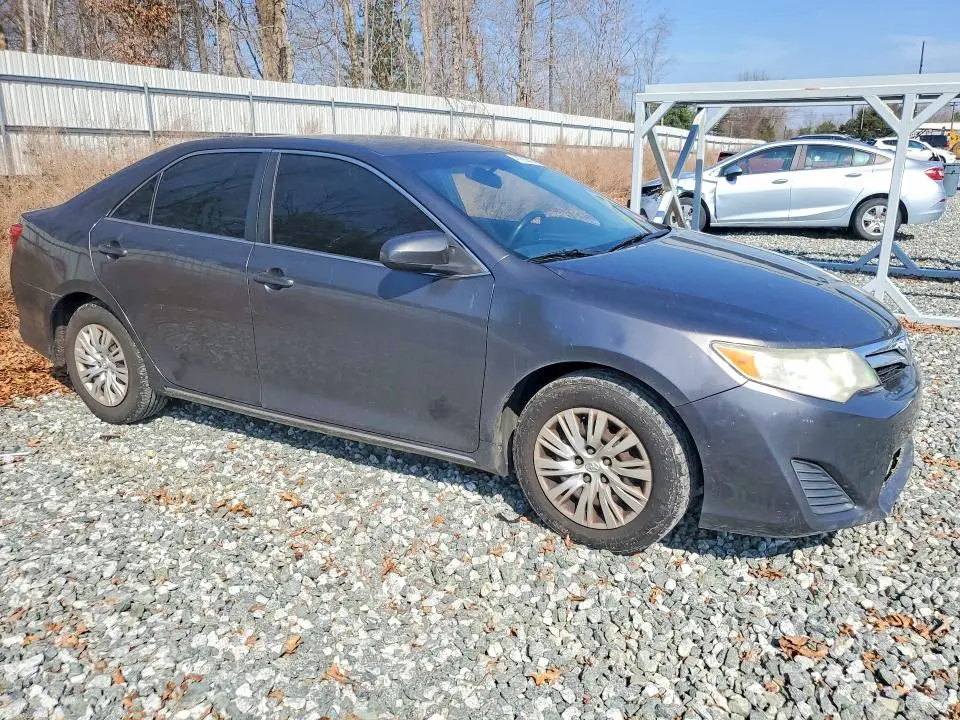 2014 TOYOTA CAMRY LE  