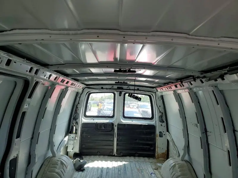 2017 GMC SAVANA G2500  