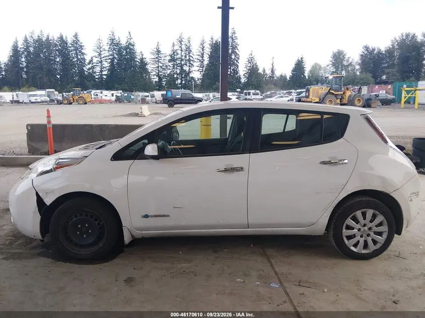 2013 NISSAN LEAF S