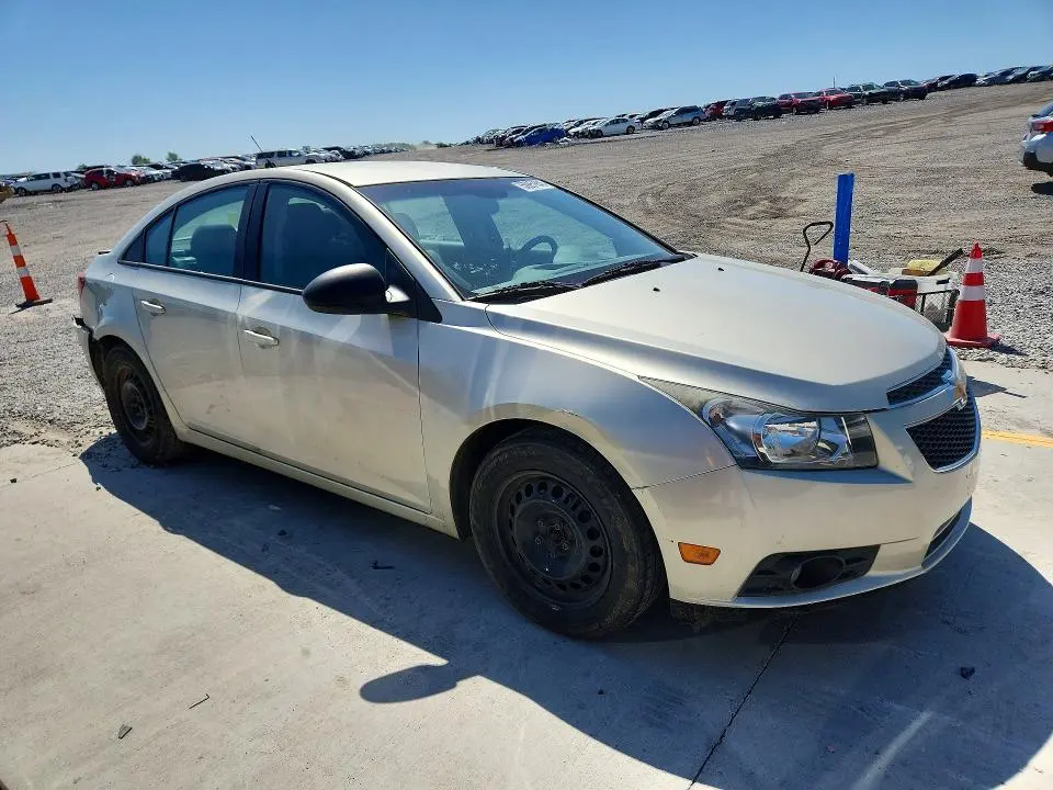 2014 CHEVROLET CRUZE LS  
