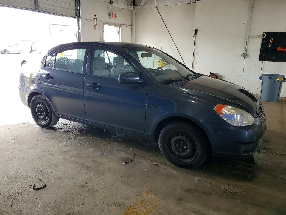 2010 HYUNDAI ACCENT GLS  