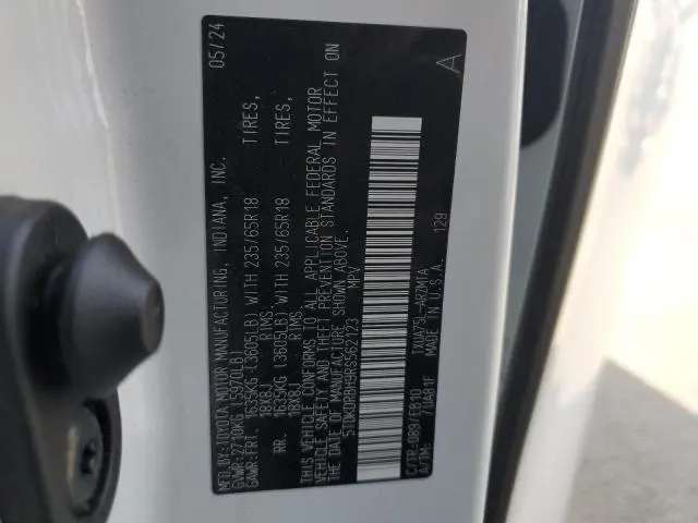 2024 TOYOTA HIGHLANDER LE  