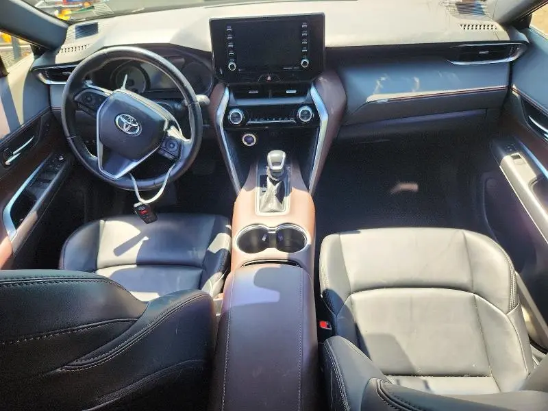 2022 TOYOTA VENZA XLE  