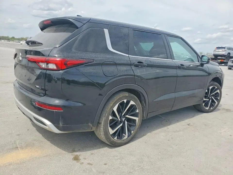 2023 MITSUBISHI OUTLANDER SE  
