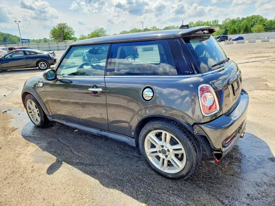 2011 MINI COOPER S  