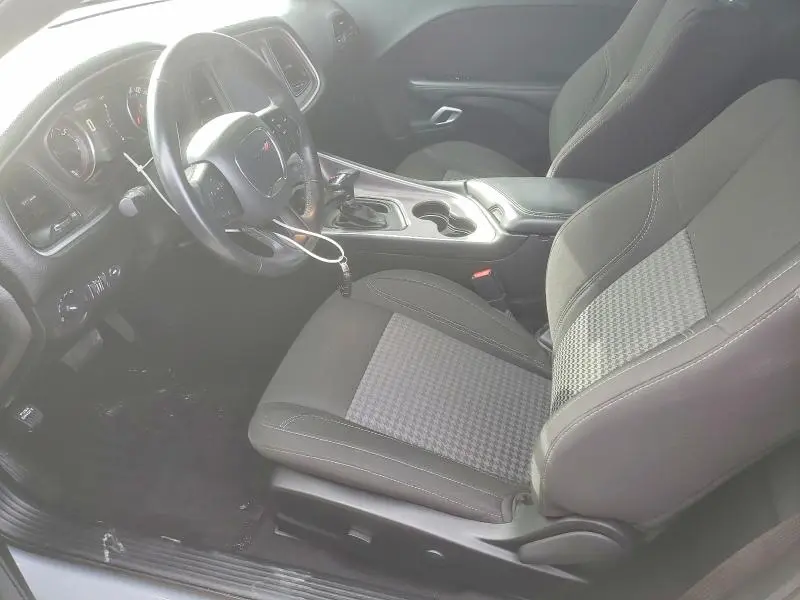 2022 DODGE CHALLENGER SXT  