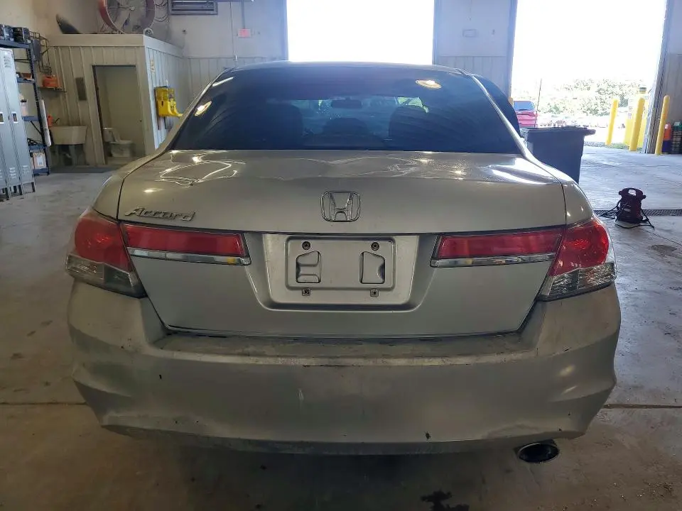 2011 HONDA ACCORD LX  