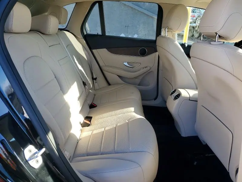 2022 MERCEDES-BENZ GLC 300 4MATIC  