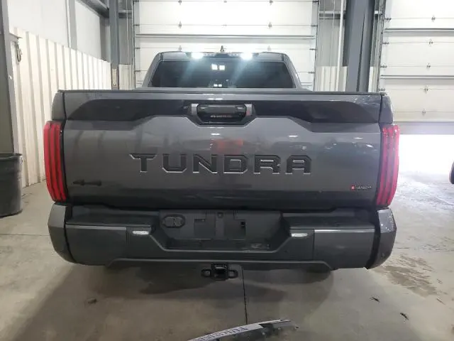 2024 TOYOTA TUNDRA CREWMAX SR  