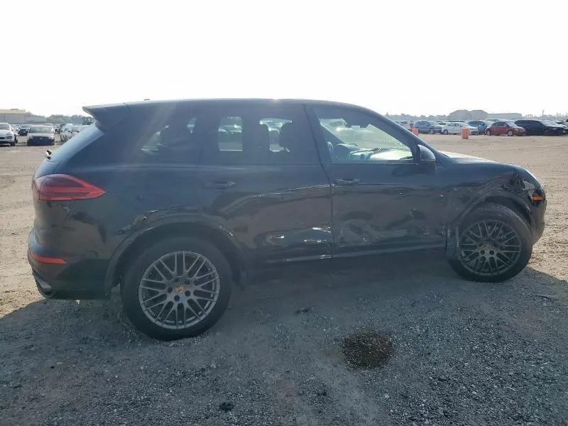 2017 PORSCHE CAYENNE   