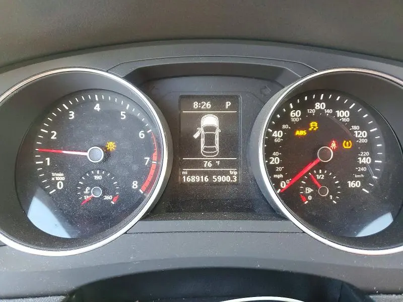 2017 VOLKSWAGEN JETTA SE  