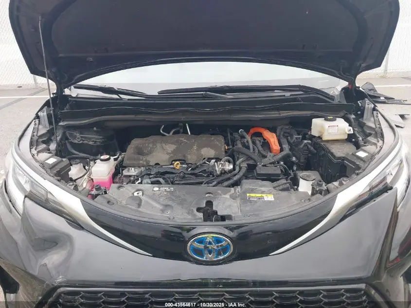 2023 TOYOTA SIENNA XSE