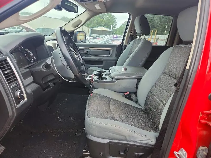 2013 RAM 1500 SLT  