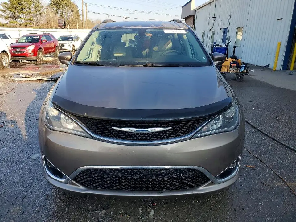 2017 CHRYSLER PACIFICA TOURING L  