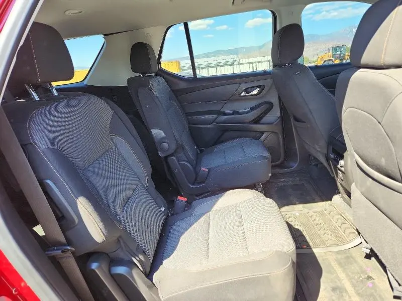 2021 CHEVROLET TRAVERSE LT  